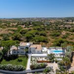 Renovated 5 bed villa in Fonte Algarve, Almancil, Algarve 1