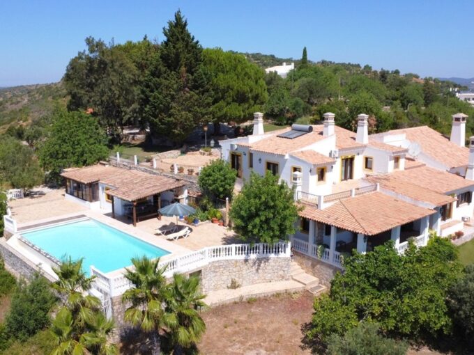 Sea view traditional villa with guest cottage in Estoi, East Algarve 3
