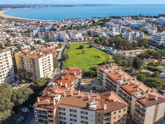 2 bed apartment for sale in Lagos, Western Algarve 2