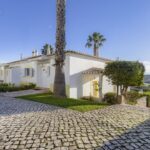 2 bed corner townhouse in Golfe Santo Antonio, Algarve 1