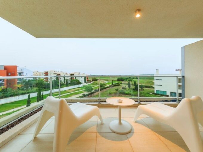 2 bed duplex apartment for sale in Laguna, Vilamoura, Algarve 1