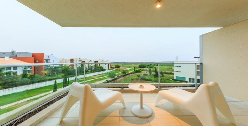 2 bed duplex apartment for sale in Laguna, Vilamoura, Algarve 1