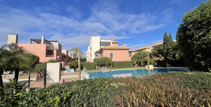 2 bed sea view apartment for sale in Vilamoura, Algarve 1