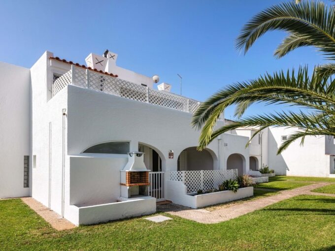2 bed townhouse for sale in Vilamoura, Algarve 1