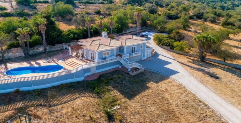4 bed villa for sale in Boliqueime
