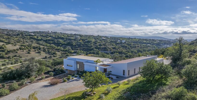 4 bed villa for sale in Vale Telheiro, Loule, Algarve 3