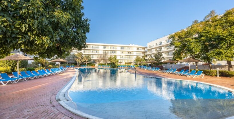 Apartment for sale on Lagos Marina, Algarve 1