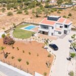 Detached 5 bed villa near Trafal beach, Quarteira, Algarve 1