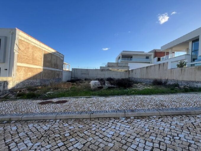 Land to build a detached house in Lagos, Algarve 1