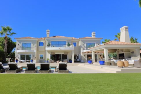Luxury 4 bedroom villa in Vale do Lobo Golf Resort, Algarve 1