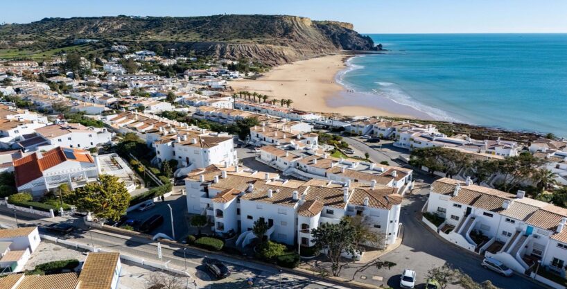 Sea view 2 bed duplex apartment in Praia da Luz, Algarve 2