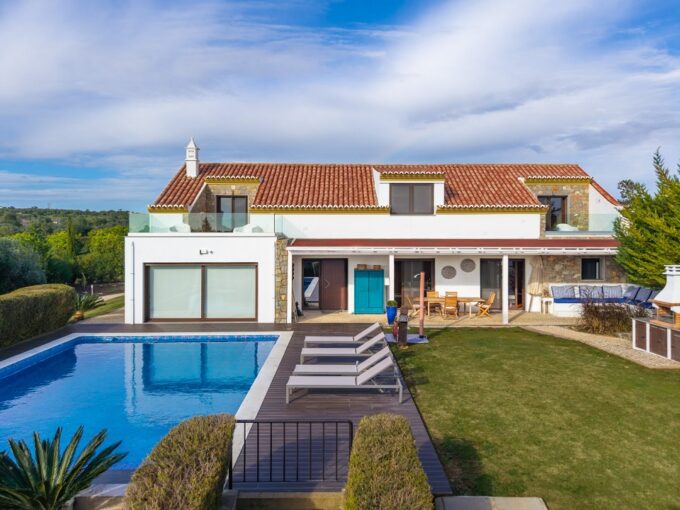 Sea view 5 bedroom villa with pool near Tavira, Algarve 4