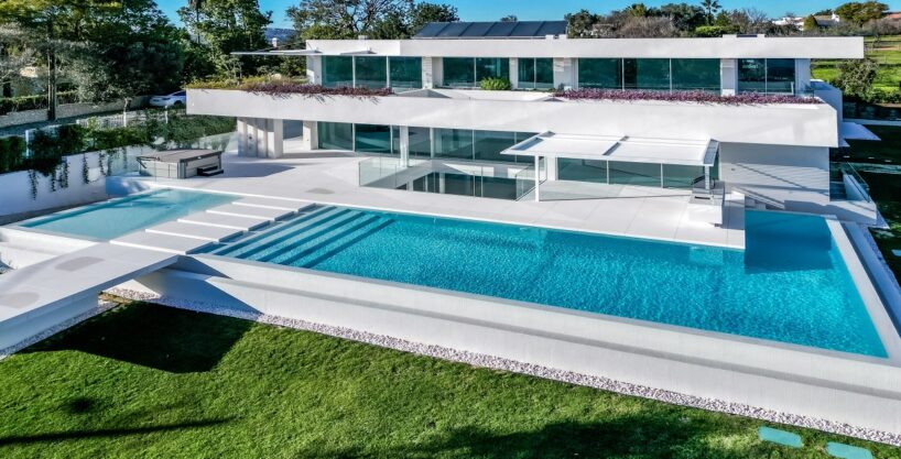 Sea view luxury villa for sale in Almancil, Algarve 1