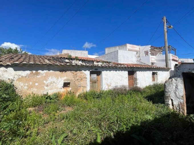 West Algarve small ruin for re build in Raposeira 1