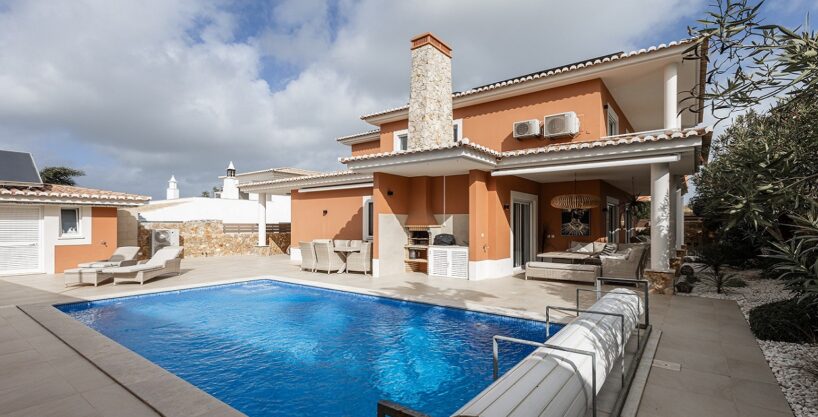 3 bed villa for sale in Atalaia, Lagos, Algarve 1