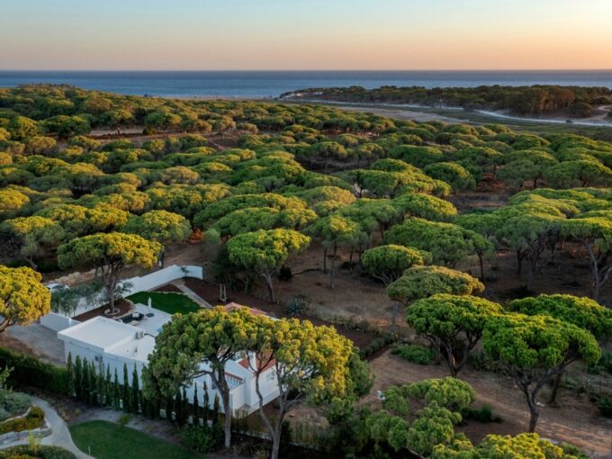 3 bed villa near the beach for sale in the Algarve Golden Triangle 4