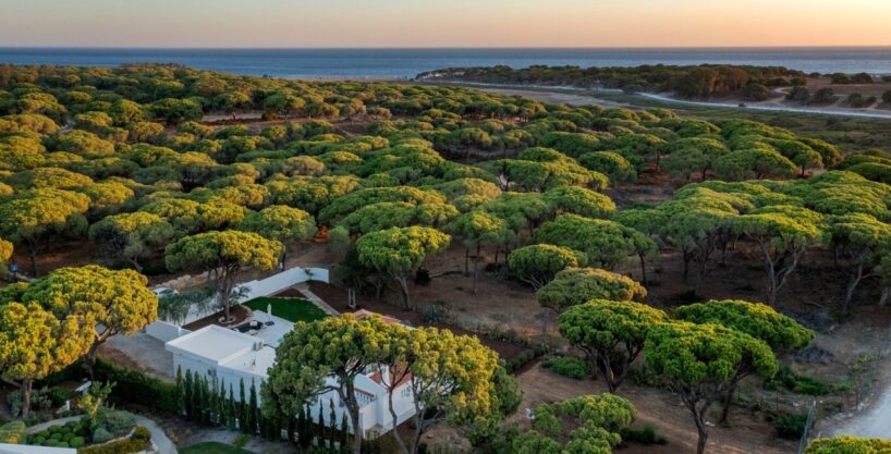 3 bed villa near the beach for sale in the Algarve Golden Triangle 4