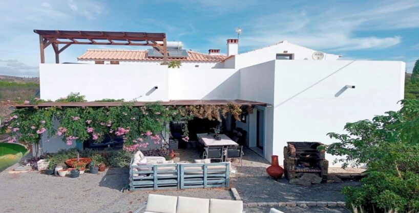 3 bed villa plus studio in Cabanas de Tavira, Algarve 1