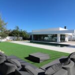 4 bed modern villa with pool in Sao Bras de Alportel, Algarve 1