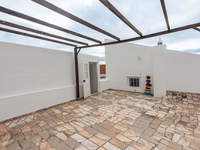 4 bed renovated village townhouse with annexe in Portimao, Algarve 4