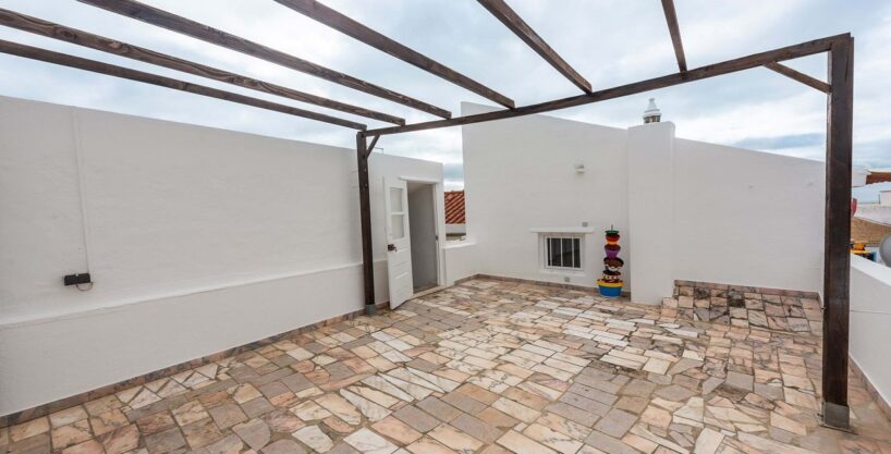 4 bed renovated village townhouse with annexe in Portimao, Algarve 4