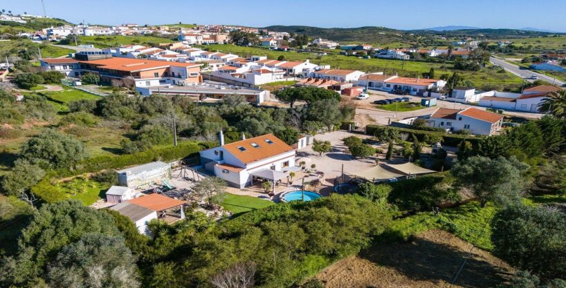 4 bed villa for sale in Budens, West Algarve 2