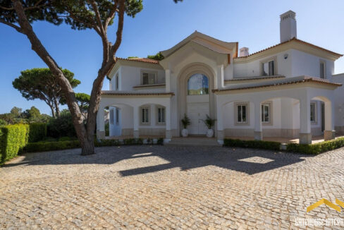 Villa de 4 chambres à vendre dans le complexe de golf Quinta do Lago 2