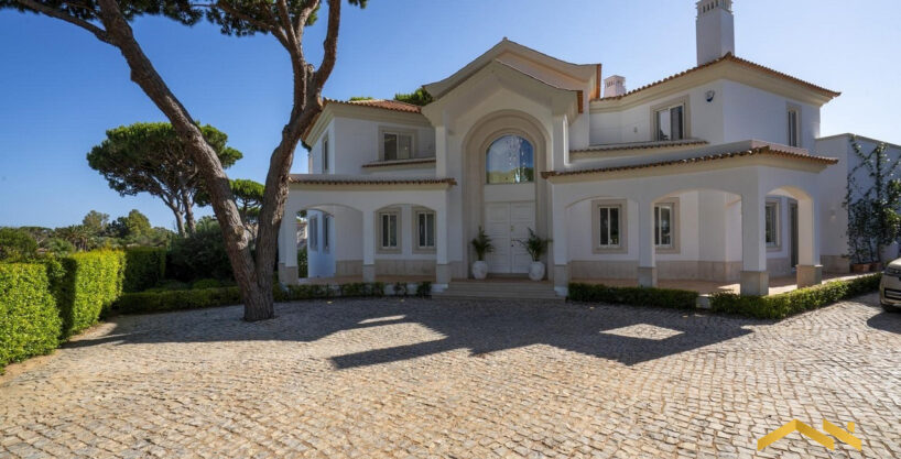 4 bed villa for sale in Quinta do Lago Golf resort 2