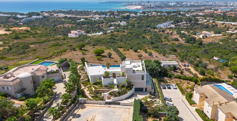 5 bed luxury villa with panoramic views in Carvoeiro, Algarve 5
