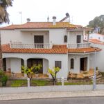 5 bed villa for sale in Loule, Algarve for renovation 1