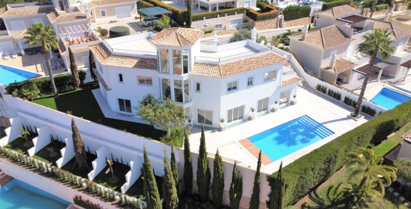 5 bed villa for sale in The Village near Vale do Lobo Golf 1