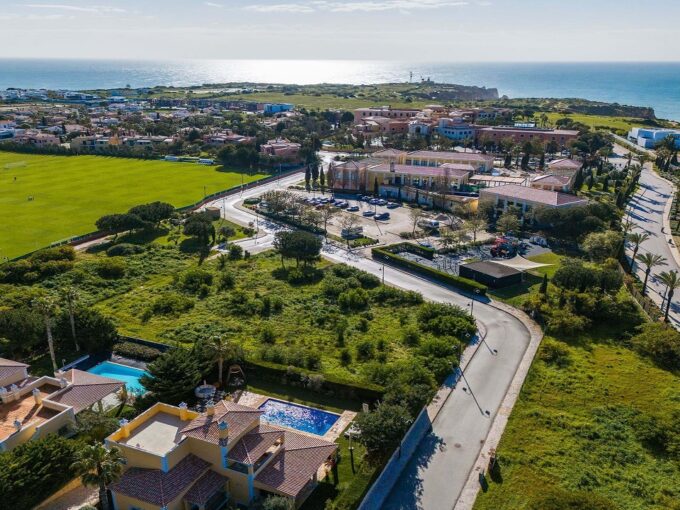 Building plot for sale in Canavial, Lagos, Algarve 1
