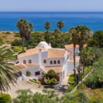 Frontline ocean view villa in Cama da Vaca, Lagos, Algarve 2