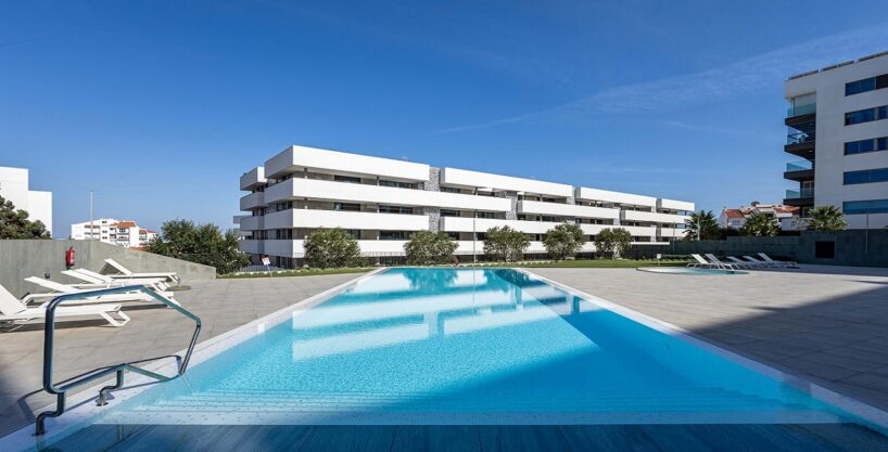 Luxury 2 bed apartment with sea views in Lagos, Algarve 1