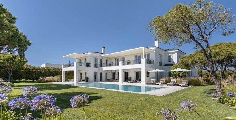 Luxury golf front villa in Quinta do Lago Resort, Algarve 1