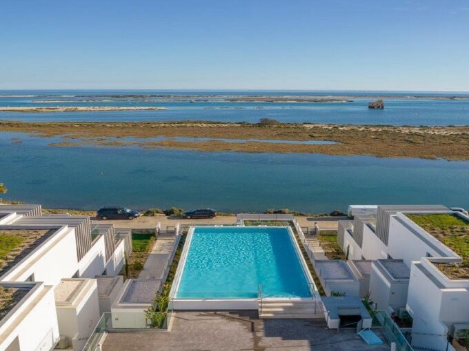 New 1 bed apartment for sale in Fuzeta, East Algarve 1