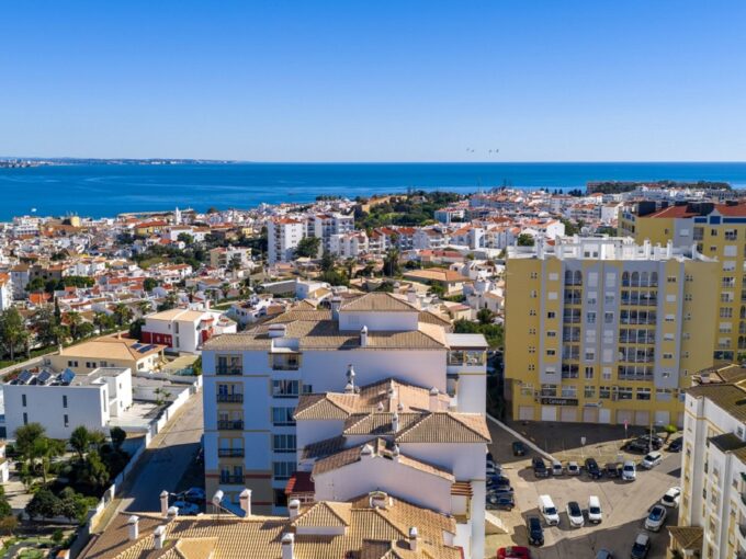 Sea View 4 bed penthouse apartment in Lagos Algarve 01