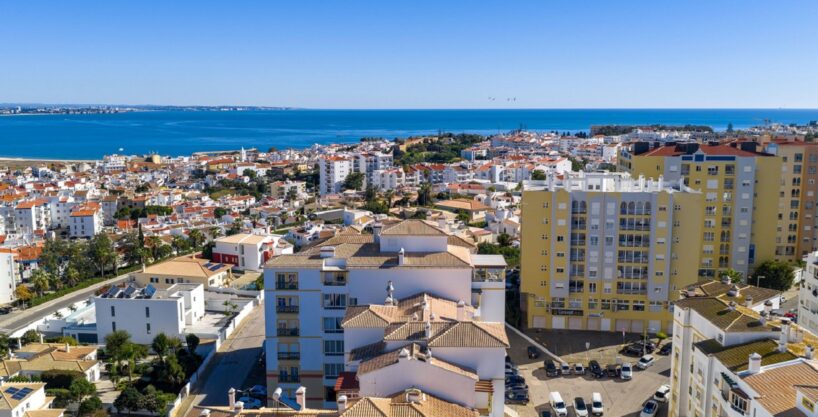 Penthouse-Wohnung mit Meerblick und 4 Schlafzimmern in Lagos, Algarve 01