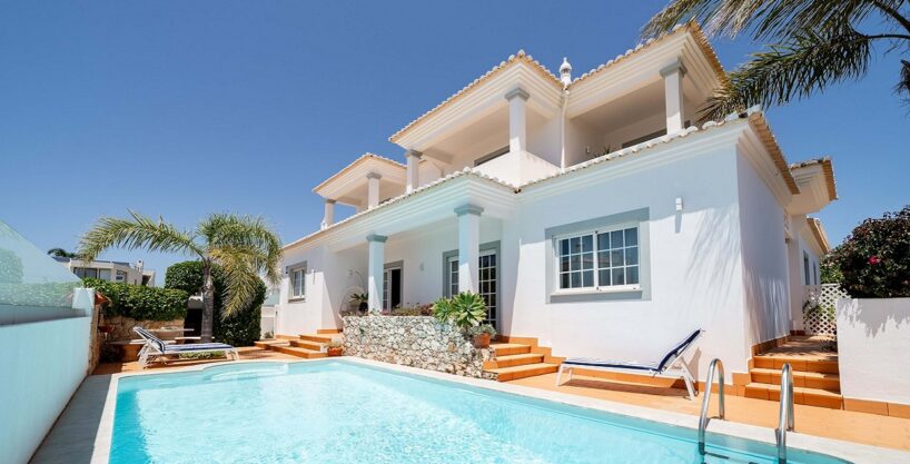 Sea view 6 bed villa in Porto de Mos, Lagos, Algarve 1