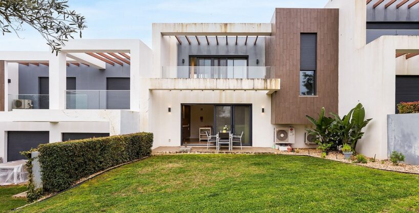 2 bed duplex apartment with golf views at Silves Golf Resort, Algarve 1