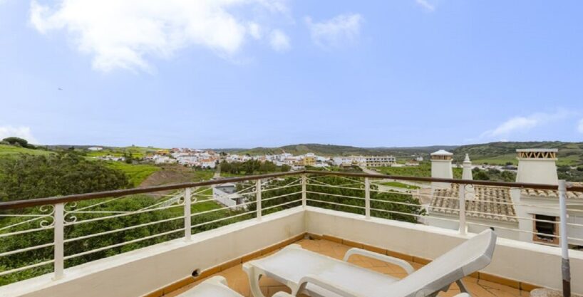 2 bed townhouse for sale in Budens, Algarve 2