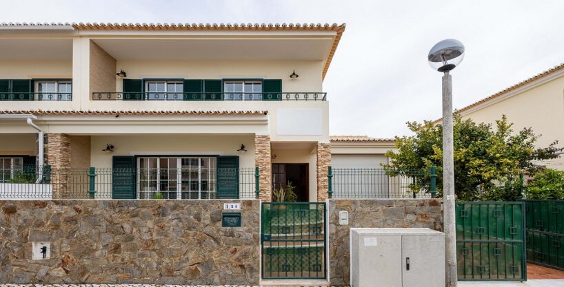 3 bed plus an office linked house in Lagos, Algarve 1