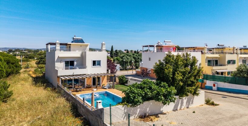 4 bed new villa near Praia dos Cavacos, Olhao, Algarve 1