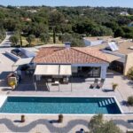 4 bed single level villa for sale in Carvoeiro, Algarve 1