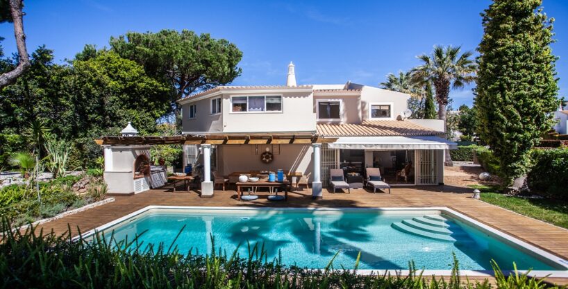 4 bed villa for sale in Dunas Douradas near Vale do Lobo 1