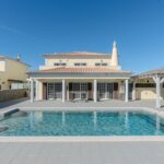 4 bed villa for sale in Loule, Algarve 2
