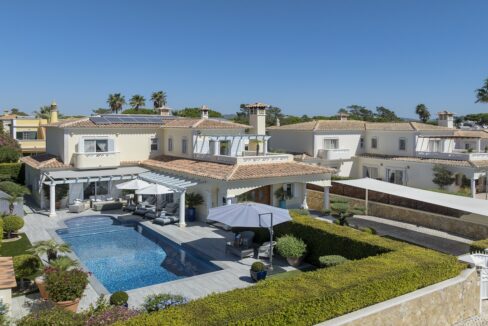 4 bed villa in Varandas do Lago Near Quinta do Lago Golf 1