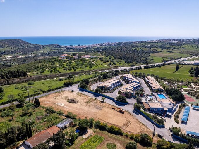 Development land for sale in Lagos centre, Algarve 1