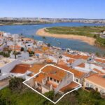 House for renovation in Ferragudo, Algarve 15