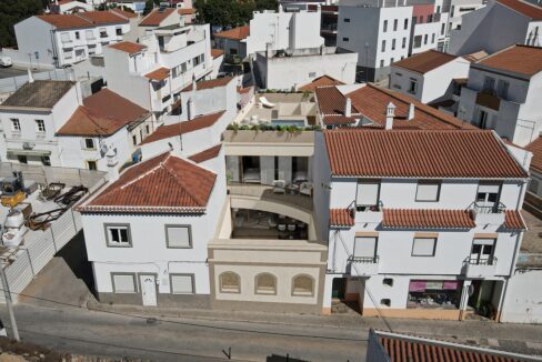 Land to build in central Lagoa, Algarve 1